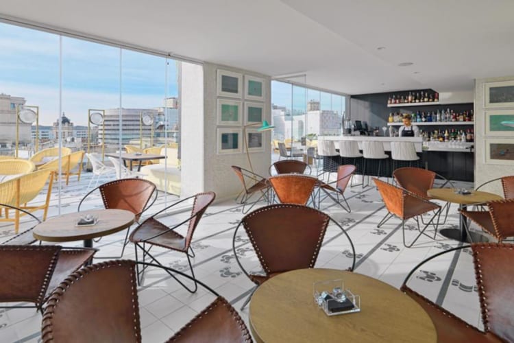Breakfast room